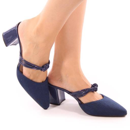 Comprar o produto de Sandália de salto  em Calçados, Roupas e Bolsas pela empresa Maria Flôr Calçados  - Sapatos Femininos em São Paulo, SP por Solutudo