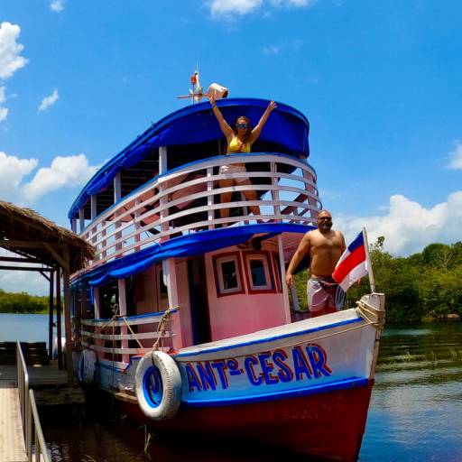 PACOTE DE BARCO ( pelo rio negro ) por Amazon Wildlife Tours