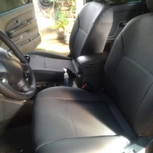 Serviços de Tapeçaria dos Bancos, Volante e das Laterais das Portas por Carlão Capoteiro e Estofador