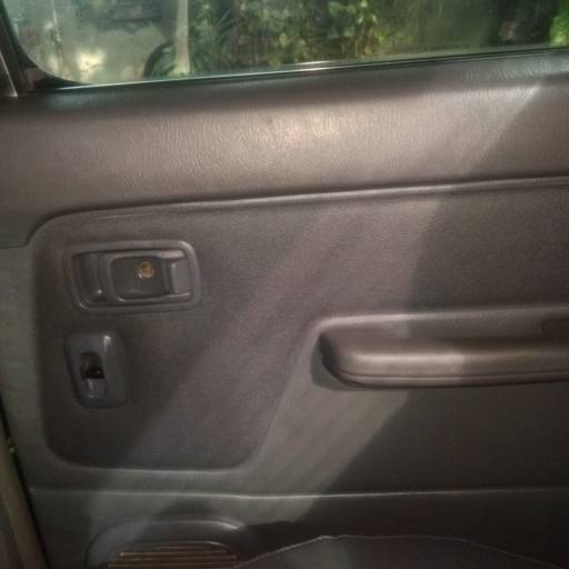 Serviços de Tapeçaria dos Bancos, Volante e das Laterais das Portas por Carlão Capoteiro e Estofador