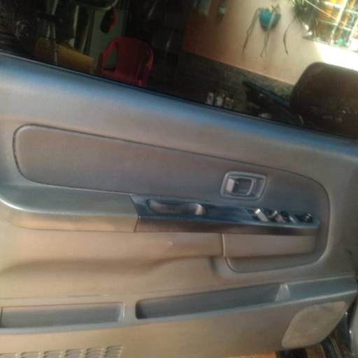 Serviços de Tapeçaria dos Bancos, Volante e das Laterais das Portas por Carlão Capoteiro e Estofador