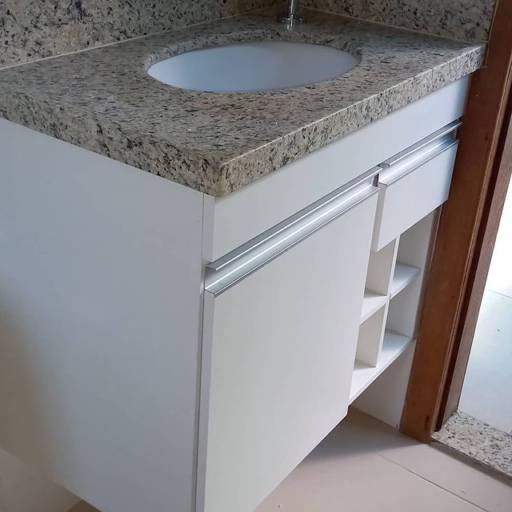 Armário de Banheiro 