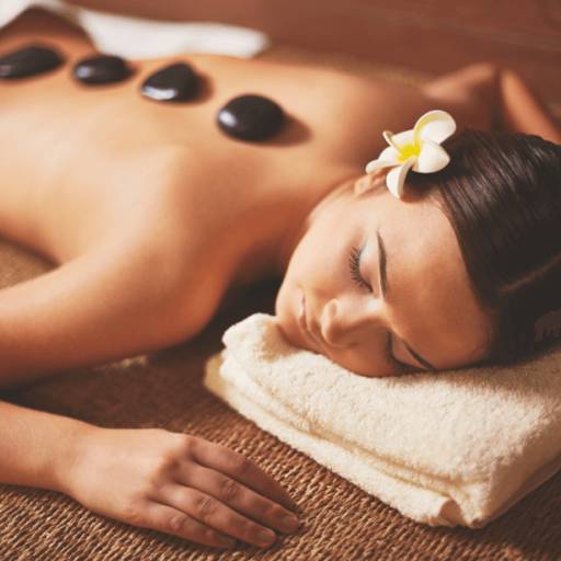 Comprar o produto de Massagem com Pedras Vulcânicas em Bauru em Terapia Alternativa pela empresa Simone D'Avila Esteticista  em Bauru, SP por Solutudo