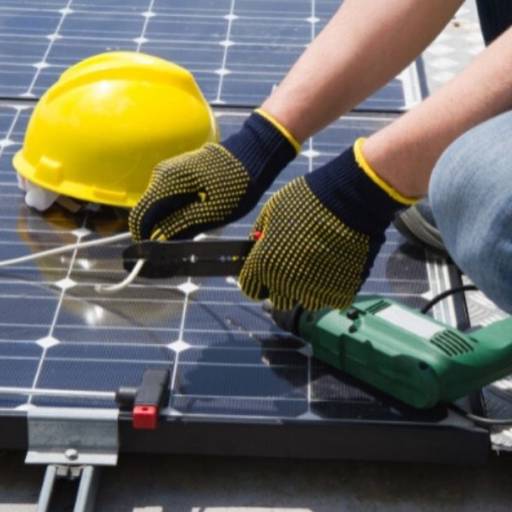 Comprar o produto de Instalação de Placa Solar em Energia Solar pela empresa Silva Soluções Elétricas em Juiz de Fora, MG por Solutudo