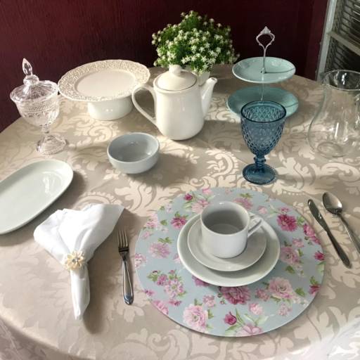 Comprar o produto de Sugestão de conjunto para mesa de chá da tarde  em Aluguel de Equipamentos pela empresa Elegance Festas em Bauru, SP por Solutudo