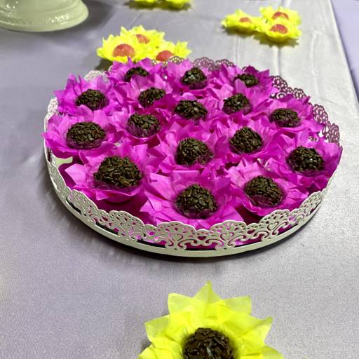 Itens para mesa do bolo  em Bauru, SP por Elegance Festas