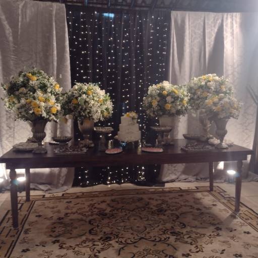 Itens para mesa do bolo  em Bauru, SP por Elegance Festas