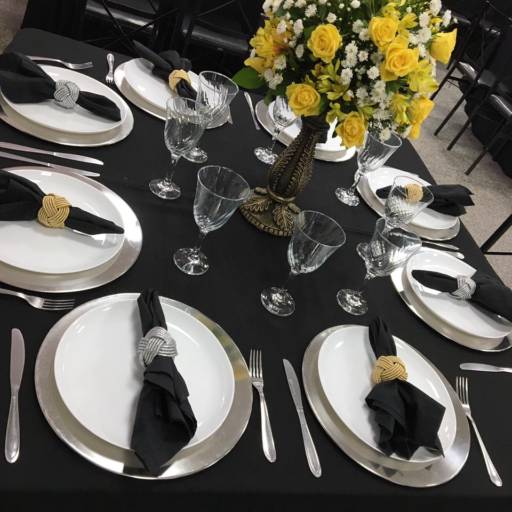 Mesa posta  em Bauru, SP por Elegance Festas
