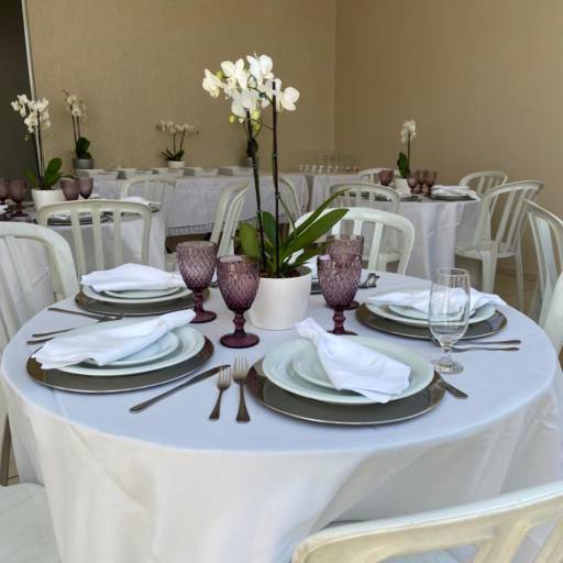 Mesa posta  em Bauru, SP por Elegance Festas