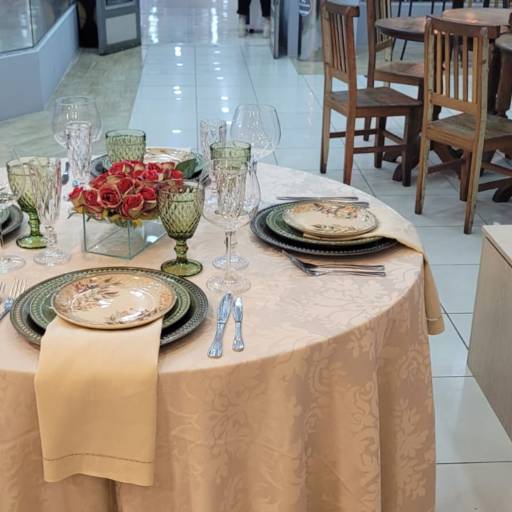 Mesa posta  por Elegance Festas