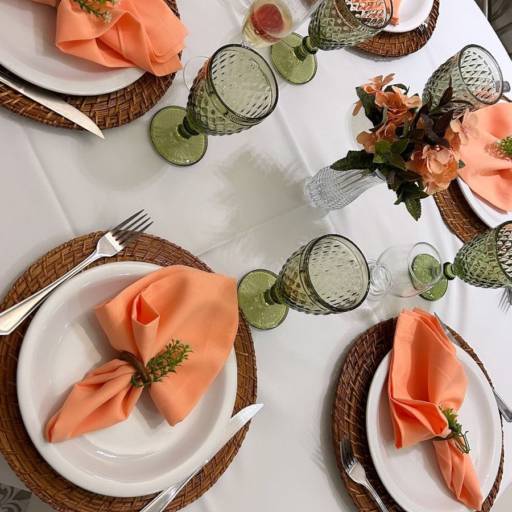 Mesa posta  por Elegance Festas