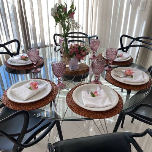 Mesa posta  por Elegance Festas