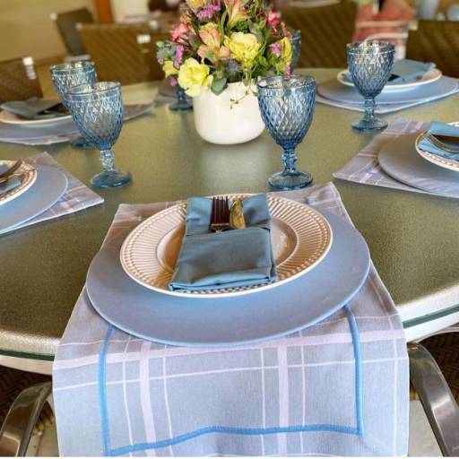 Mesa posta  em Bauru, SP por Elegance Festas