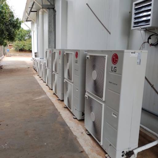 Comprar o produto de Manutenção de Ar Condicionado Comercial em Ar Condicionados pela empresa WRPF Ar Condicionado e Energia Solar em São Manuel, SP por Solutudo
