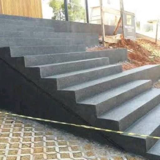 Comprar o produto de Escadaria  em Acabamento pela empresa JJ Acabamentos - Jaú em Jaú, SP por Solutudo