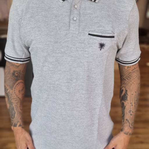 Comprar o produto de Camiseta Polo cinza Cavalera - Bauru em Pólo pela empresa Beckhan Mens Wear em Bauru, SP por Solutudo