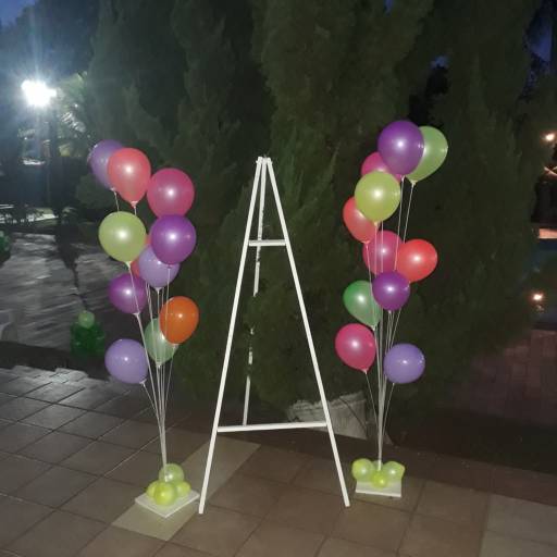 Decoração para Festa de Aniversário Tema Neon - BAURU por Erica Zagatto Decorações