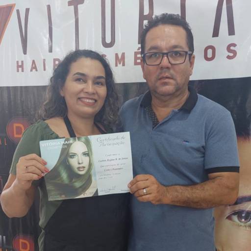 Curso com Certificado por Vitoria Hair Cosméticos 