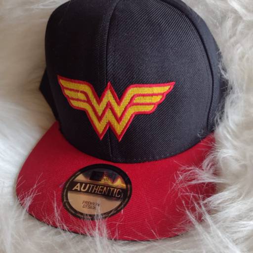 Boné de Personagem - Bauru  por May Yamamoto Moda's