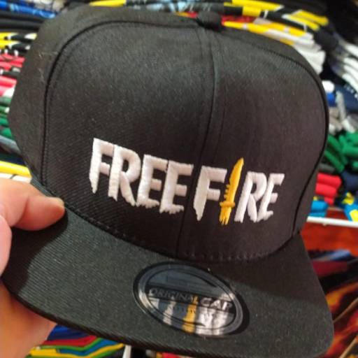 Boné de Personagem - Bauru  por May Yamamoto Moda's