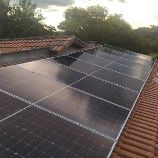 Instalação de Inversores Híbridos em Chácara por New Solar - Empresa de Energia Solar em Goiânia