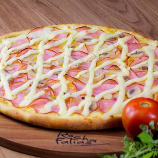 Pizza Canadense por Rocha Farias Burguer e Pizzaria