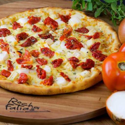 Comprar o produto de Pizza Palmito com tomate seco em Pizzas pela empresa Rocha Farias Burguer e Pizzaria em Mineiros, GO por Solutudo