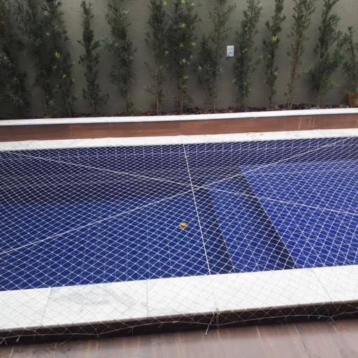 Tela de proteção para piscinas