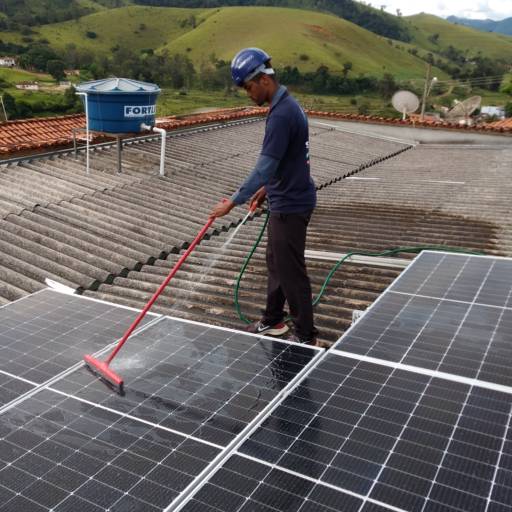 Limpeza de Placa Solar em Itajubá, MG - Cliente Maria Elena por Solar Tech - Energia Solar