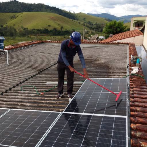 Limpeza de Placa Solar em Itajubá, MG - Cliente Maria Elena por Solar Tech - Energia Solar