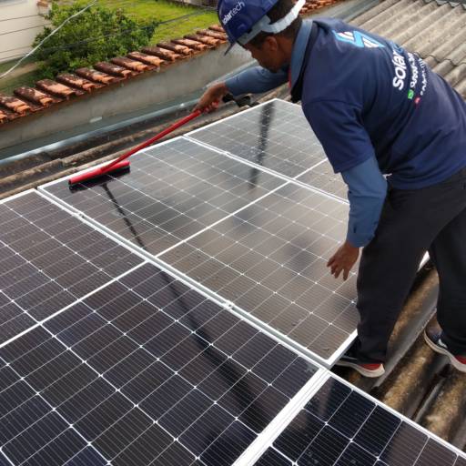 Limpeza de Placa Solar em Itajubá, MG - Cliente Maria Elena por Solar Tech - Energia Solar