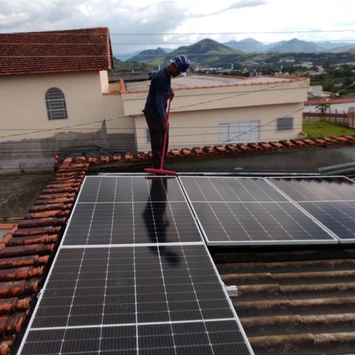 Limpeza de Placa Solar em Itajubá, MG - Cliente Maria Elena por Solar Tech - Energia Solar