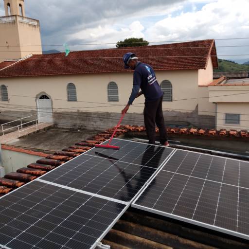 Limpeza de Placa Solar em Itajubá, MG - Cliente Maria Elena por Solar Tech - Energia Solar