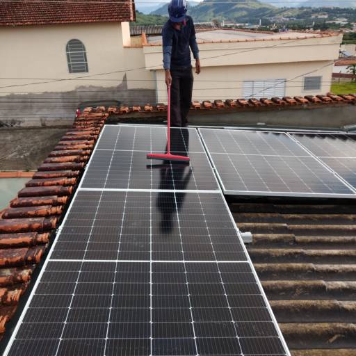 Limpeza de Placa Solar em Itajubá, MG - Cliente Maria Elena por Solar Tech - Energia Solar