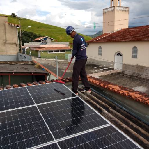Limpeza de Placa Solar em Itajubá, MG - Cliente Maria Elena por Solar Tech - Energia Solar