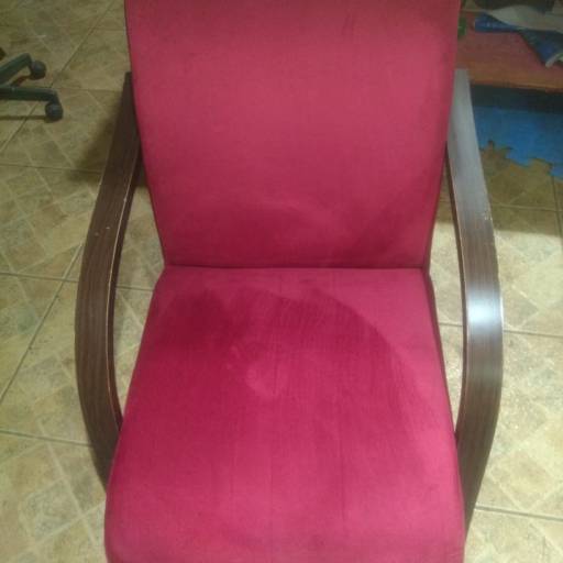 Troca de Estofamento de Poltrona Interna para Sala - Material Sued Vinho por Carlão Capoteiro e Estofador