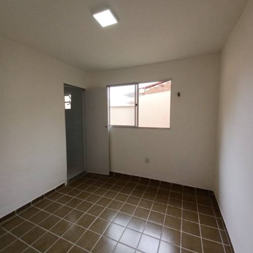 Dormitório 1, Banheiro social e Dormitório 2 (suíte)