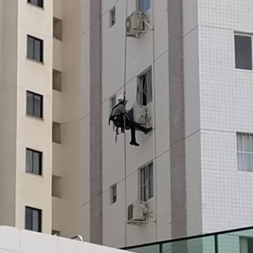 Limpeza de Fachada por Aliança Solar