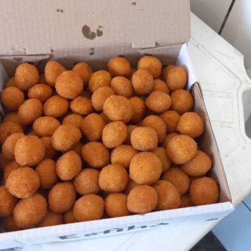 Cento de Salgadinho Presunto e Queijo em Bauru por Salgados de Festa Mineirinha