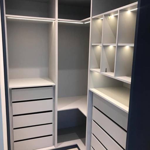 Closet  por Felicios Moveis Planejados