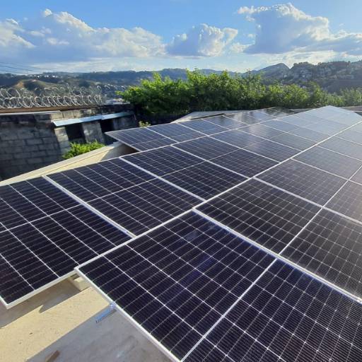 Energia solar em comércio por E2 Energia Solar