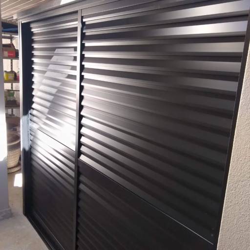 Instalação de Portas de Alumínio em Bauru por Esquadrias Bauru