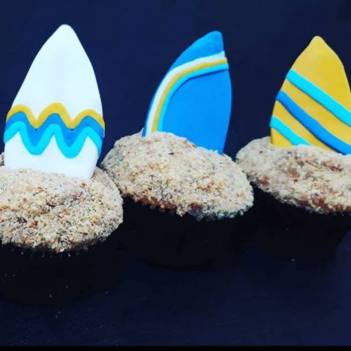 Cupcakes por Bela Lilás Confeitaria Personalizada