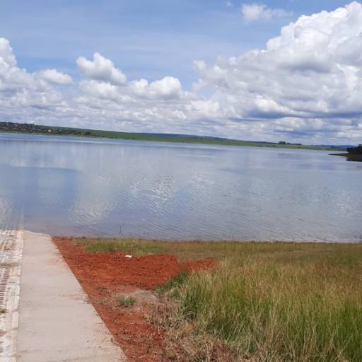 Condomínio Vilas Bouganville por Peterson Garcia Corretor de Imóveis 