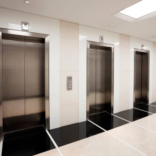 Serviços de montagem de elevadores