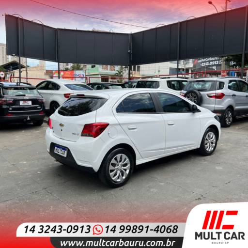 ONIX HATCH 1.4 4P FLEX LT AUTOMÁTICO em Bauru  por Mult Car Bauru