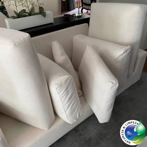 Limpeza de estofados por Natureza & Limpeza