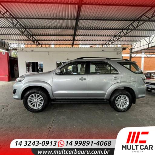 HILUX SW4 2.7 16V 4P SR AUTOMÁTICO por Mult Car Bauru