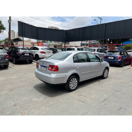 POLO SEDAN 1.6 4P FLEX COMFORTLINE I-MOTION AUTOMATIZADO em Bauru  por Mult Car Bauru