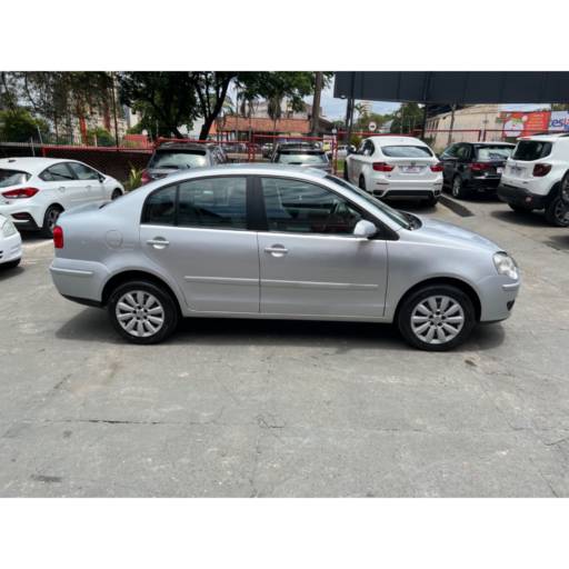 POLO SEDAN 1.6 4P FLEX COMFORTLINE I-MOTION AUTOMATIZADO em Bauru  por Mult Car Bauru